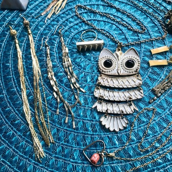 My Owl's Treasure ~ Costume Jewelry Lot - 9 Pieces Women Teens Gold Yellow White - Picture 4 of 9